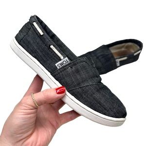 TOMS Kids Sailor Boat Slip Slide Sneaker Flat Dark Gray White Youth Sz 2